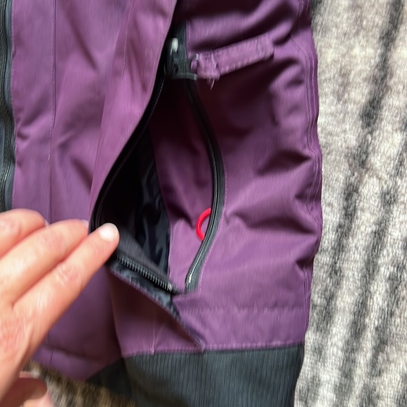 Ski/snowboard jacket - Picture 4 of 6